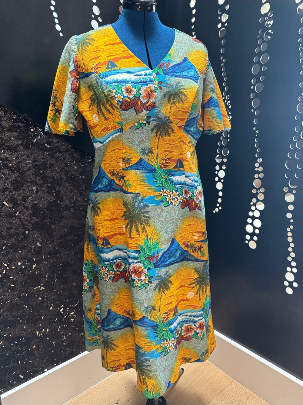 Vintage Tropical Print Yellow V-Neck Dress